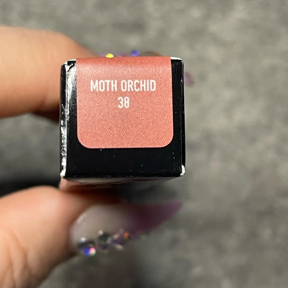 KVD Moth Orchid 38 Everlasting Hyperlight Transfer-Proof Liquid Lipstick